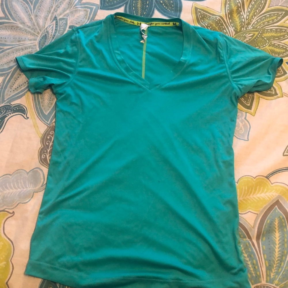 Green under armor shirt